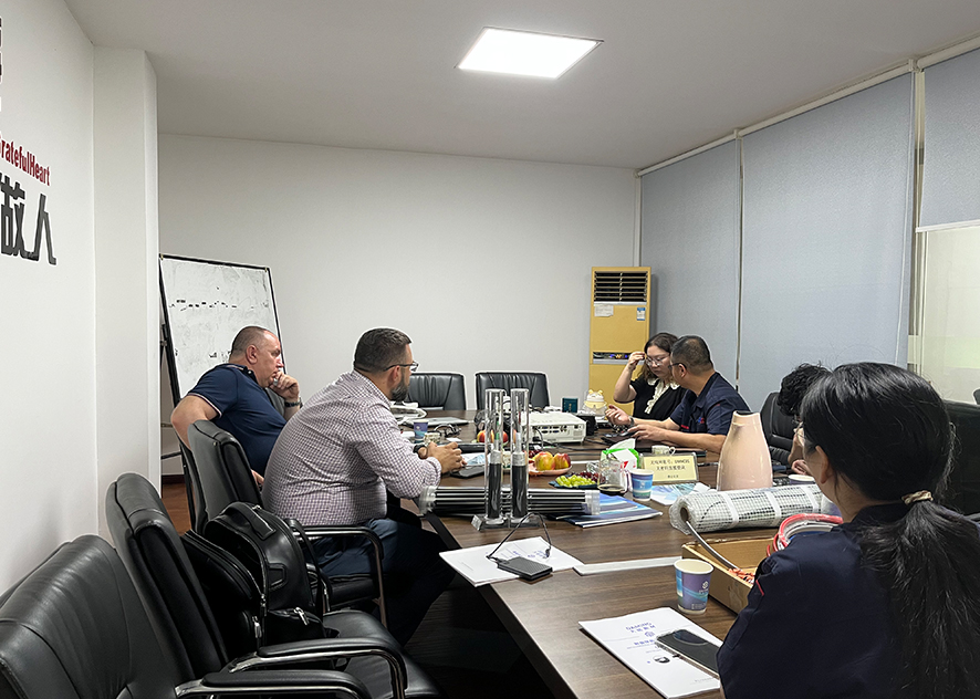 Foreign customers visit Zhejiang Daming company and factory for technical and business cooperation and exchange