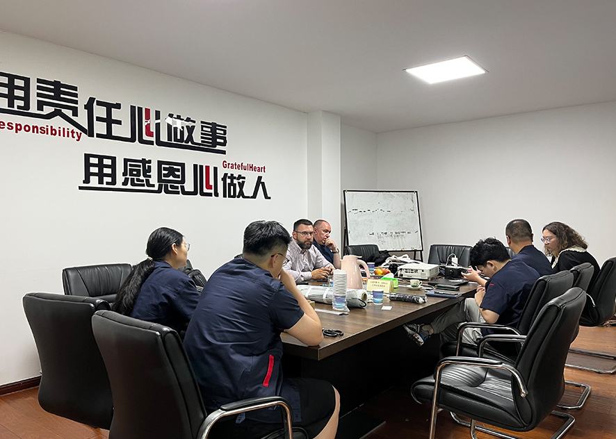 Foreign customers visit Zhejiang Daming company and factory for technical and business cooperation and exchange