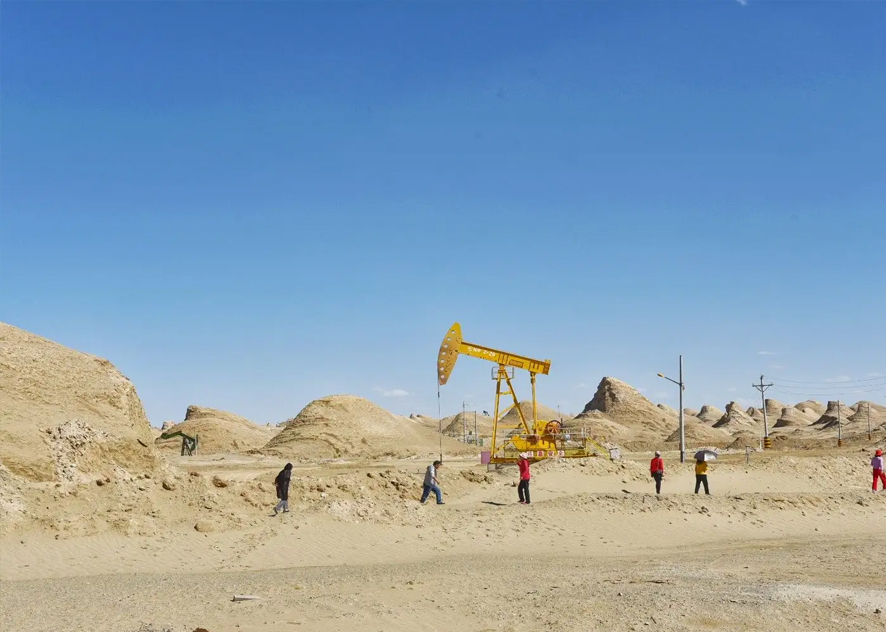 Heating tape is used for oil well insulation