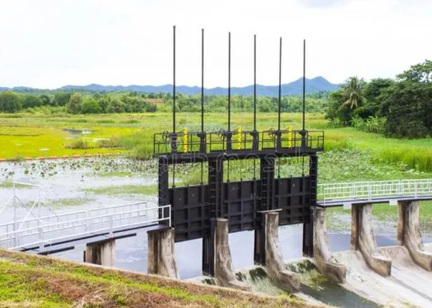 The necessity of heating tape for anti-freezing and heat preservation of water gates