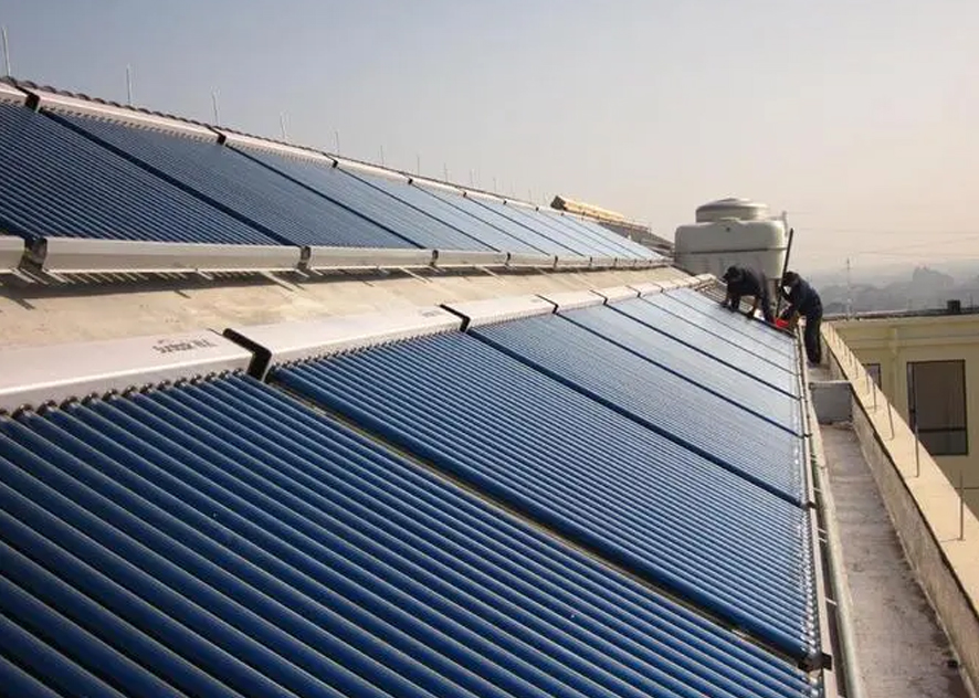 Electric heating cable for solar pipes
